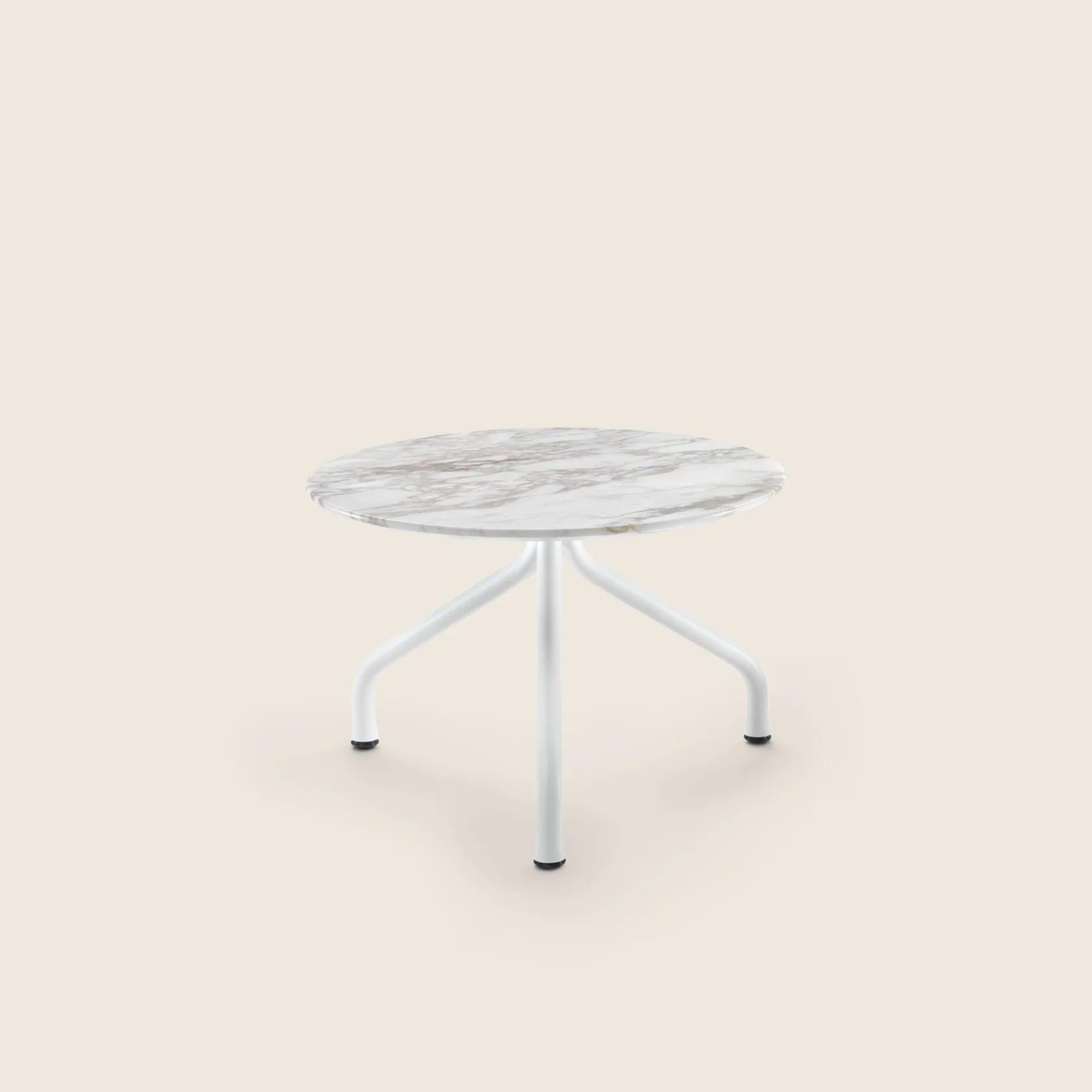 02A160_ACADEMY_COFFEETABLE_02.png