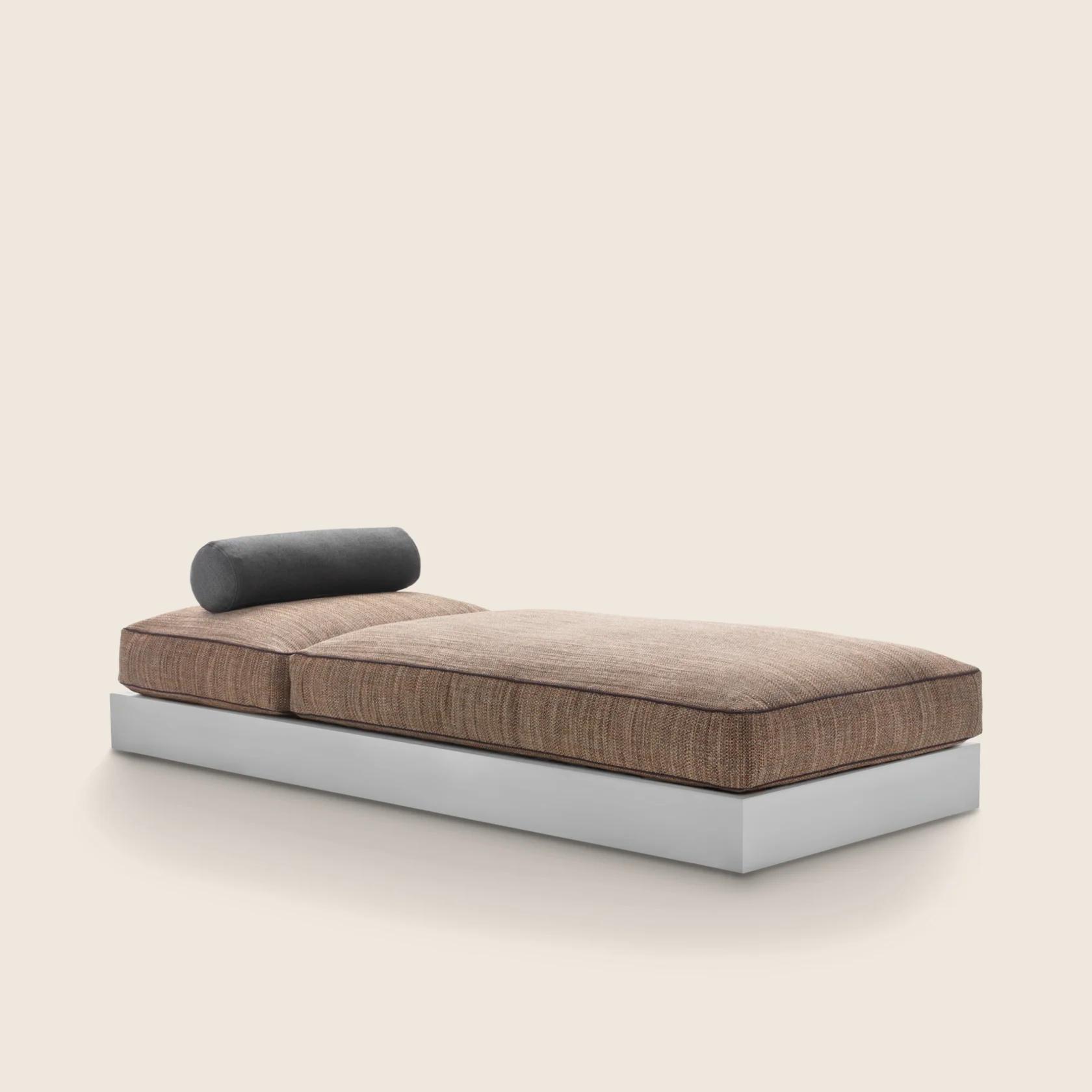 0285G8_FREEPORT_DAYBED_02.png