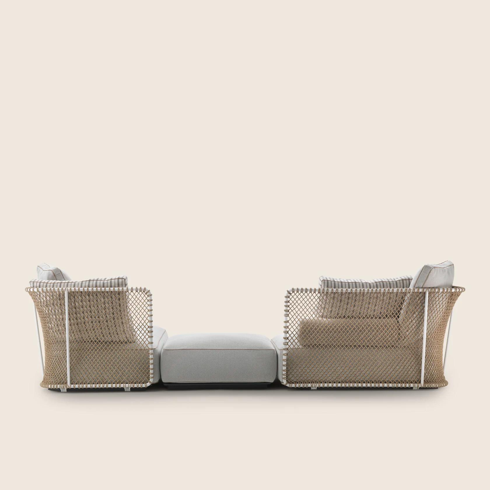 02C7B0_OASIS_SOFA_08.png