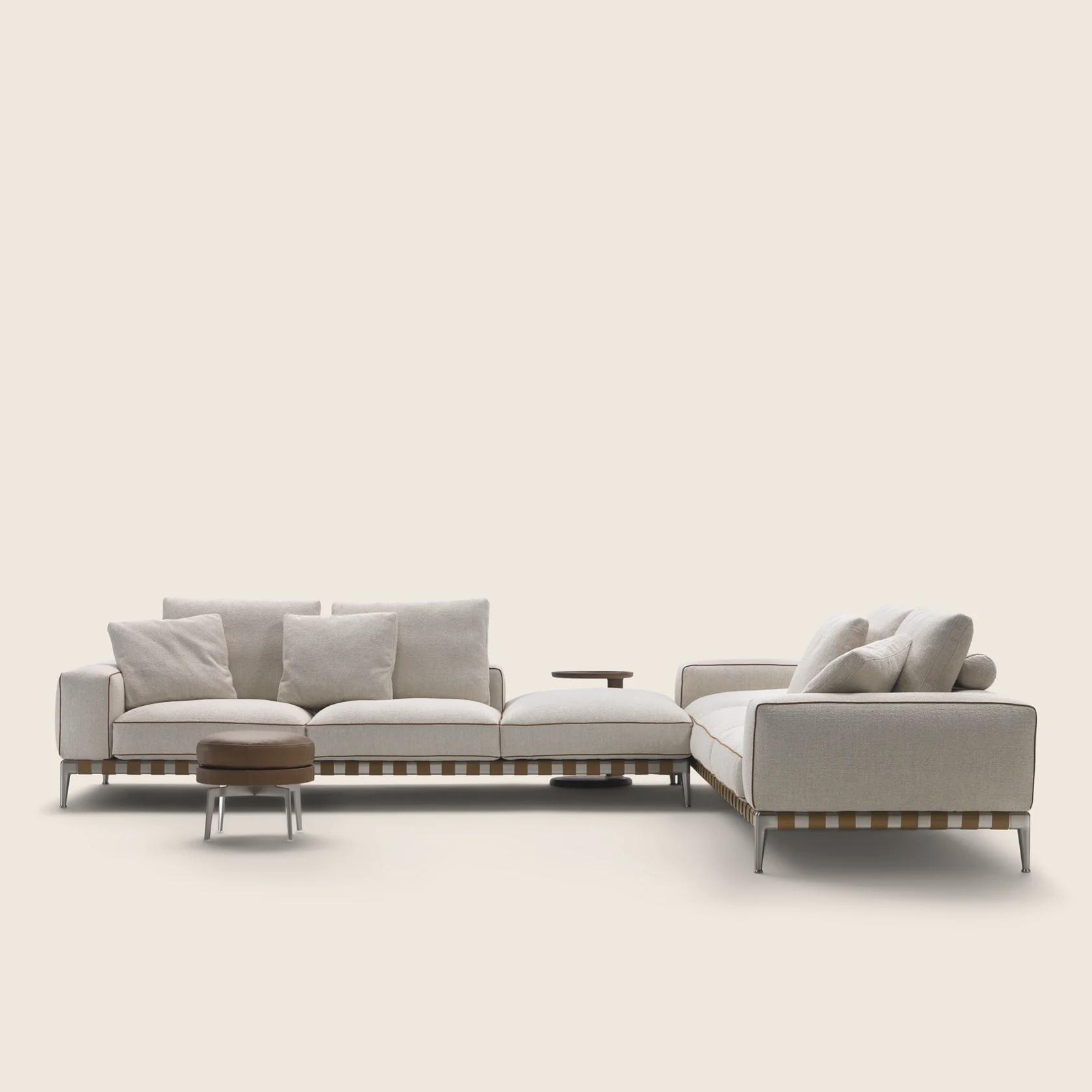 027108_GREGORY_SECTIONAL_01.png