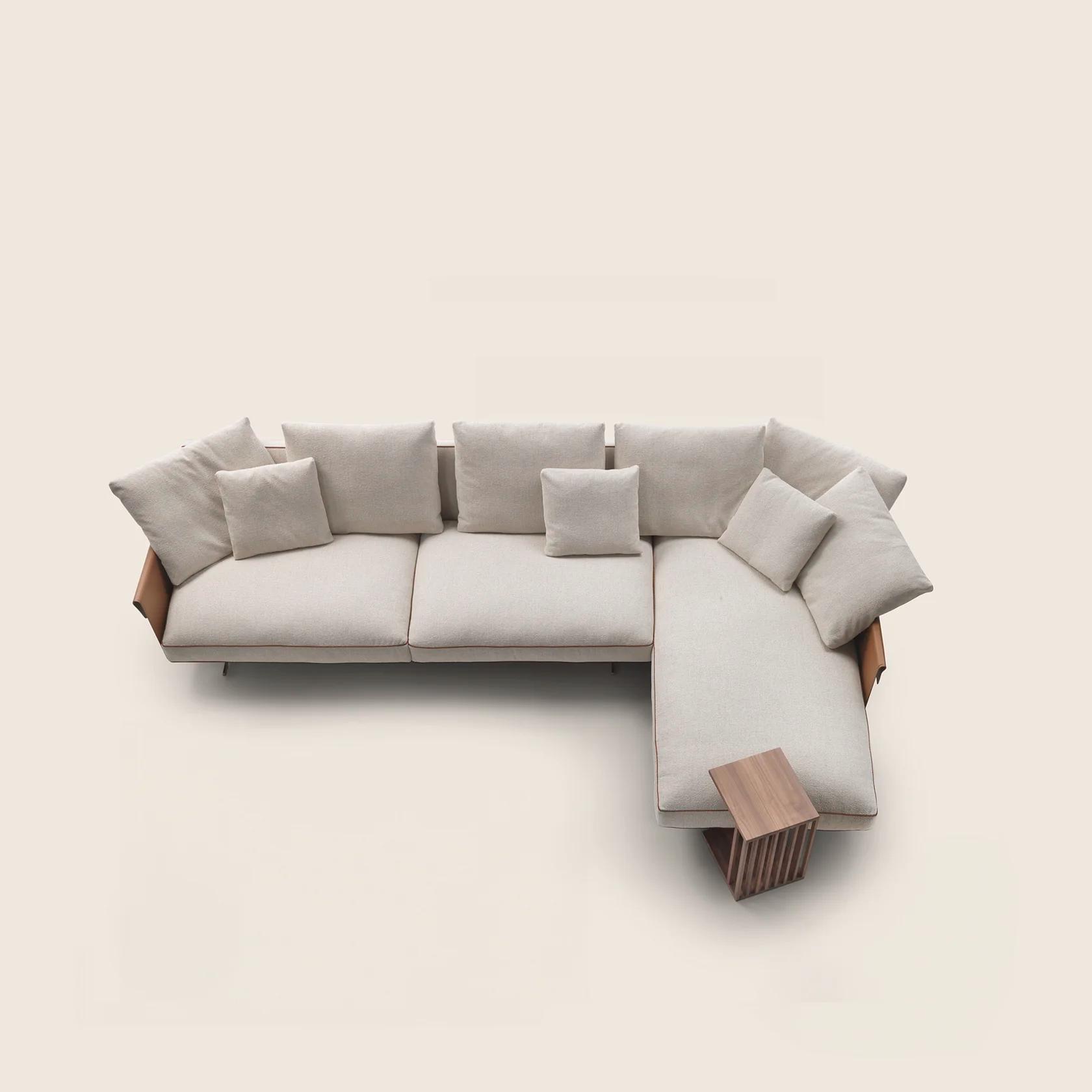 029011_BRETTON_SECTIONAL_SET_04.png