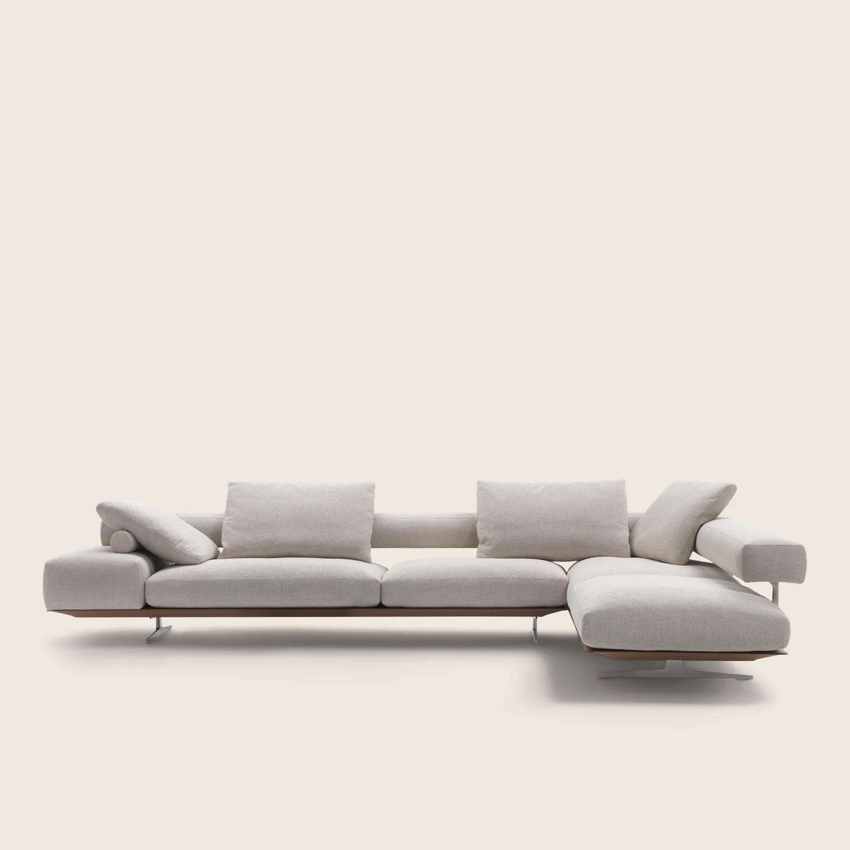 020607_WING_SECTIONAL_02.png