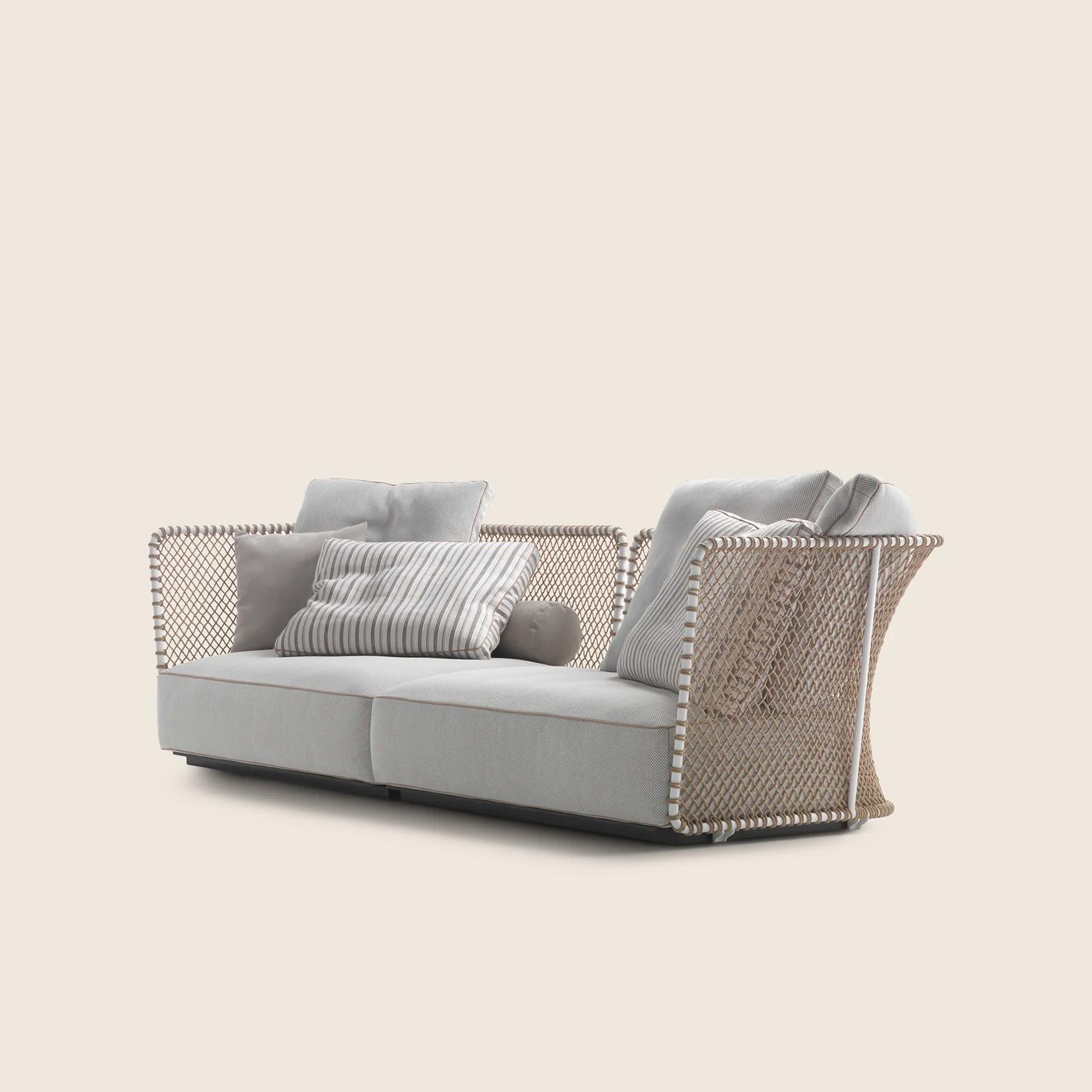02C7B0_OASIS_SOFA_02.png