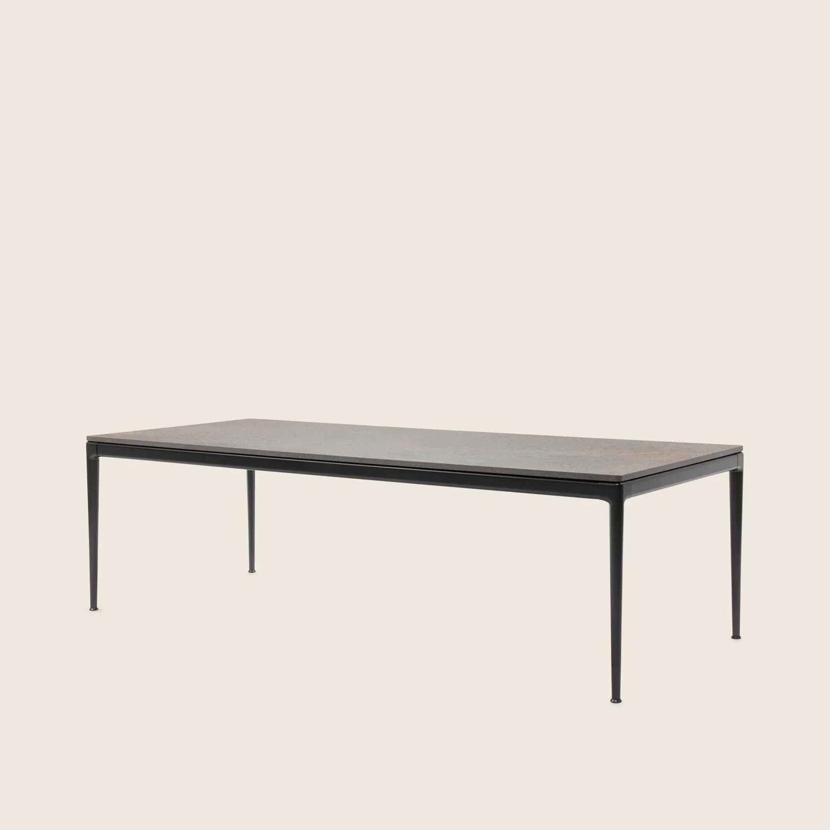 0283L0_PICO OUTDOOR_TABLE_02.png