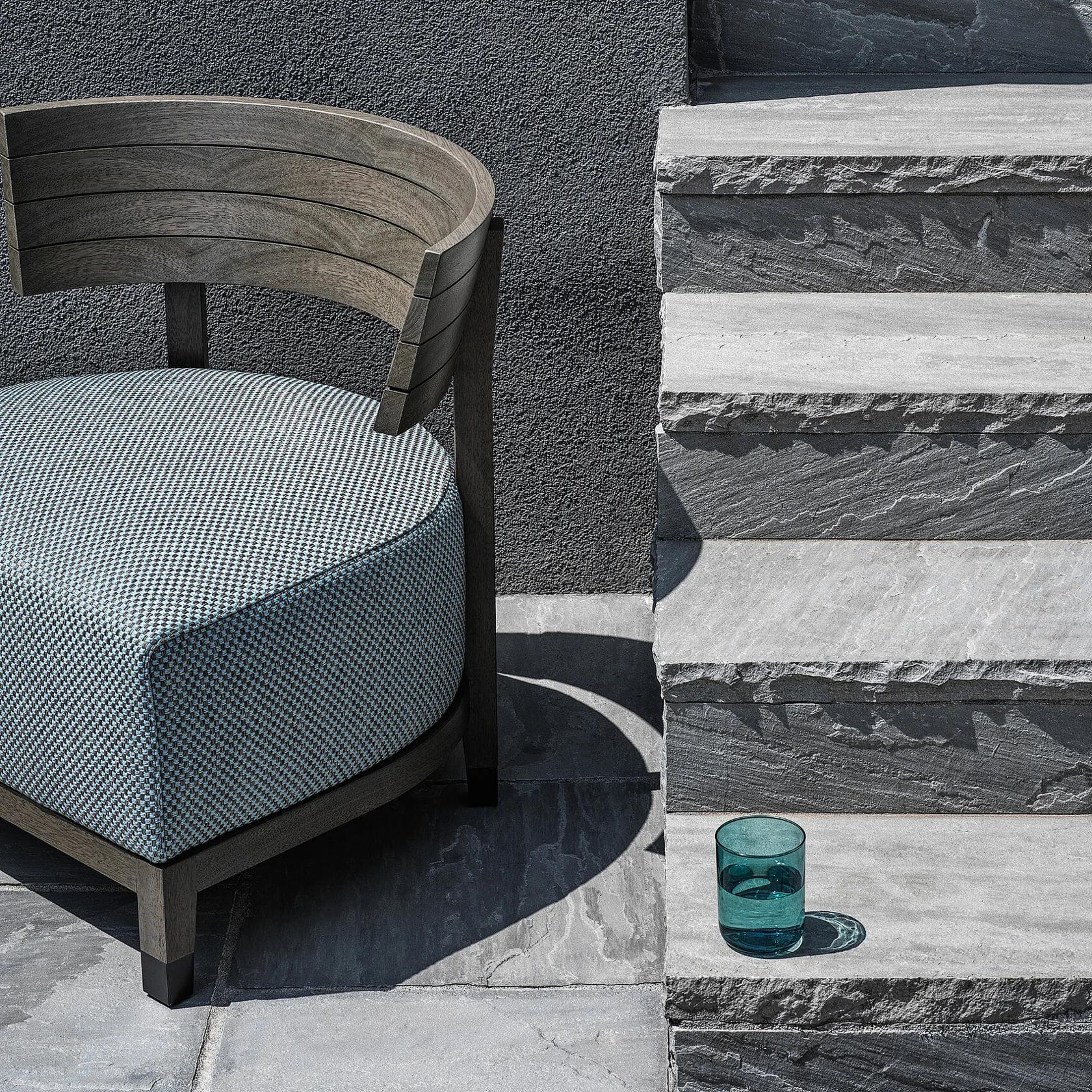 011NA1_THOMAS OUTDOOR_ARMCHAIR_SET_02_Q.jpg