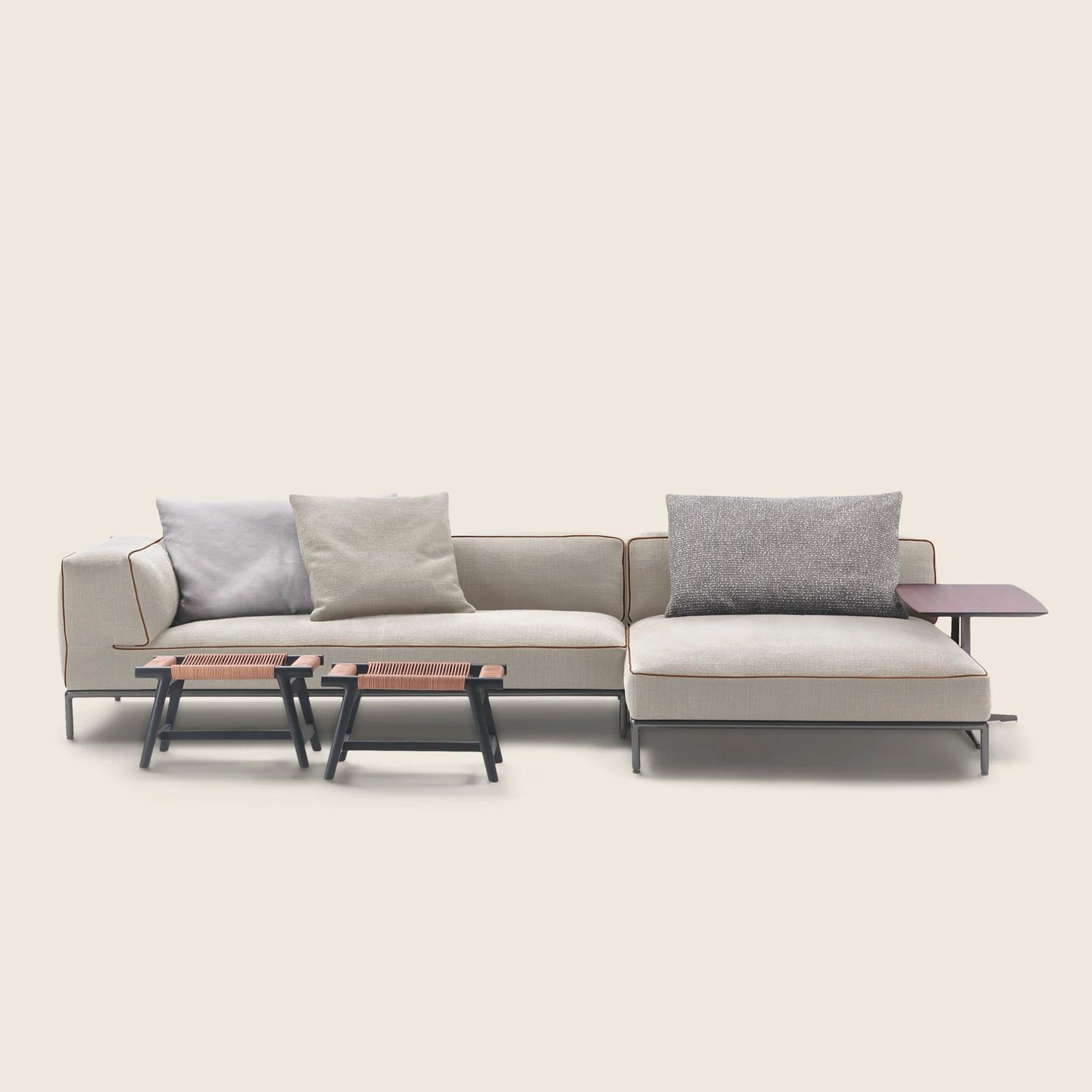 02A908_PERRY UP_SECTIONAL_SET_10.png