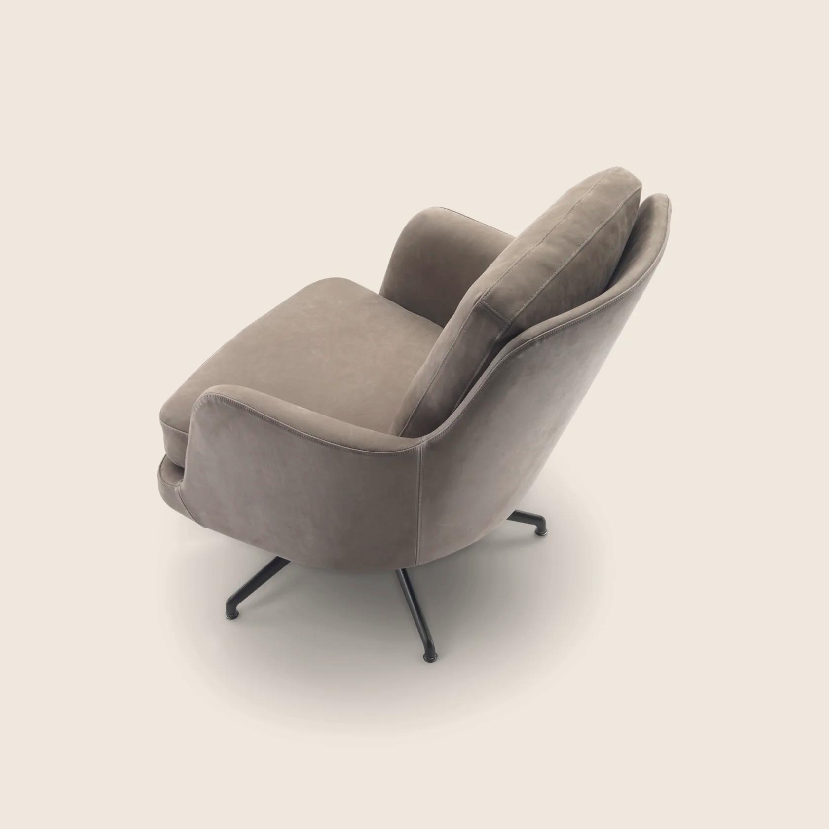 028623_MARLEY_ARMCHAIR_03.png