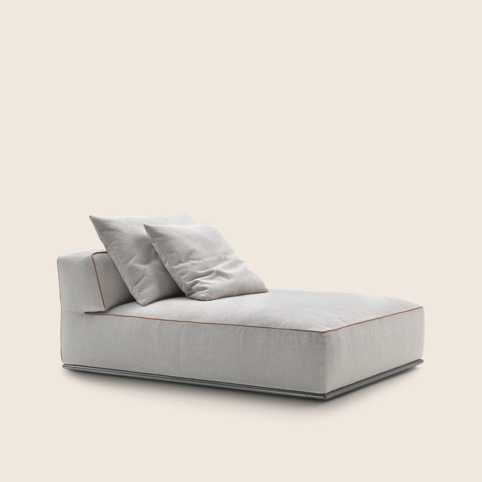 0293D1_PERRY_CHAISELONGUE_03.png