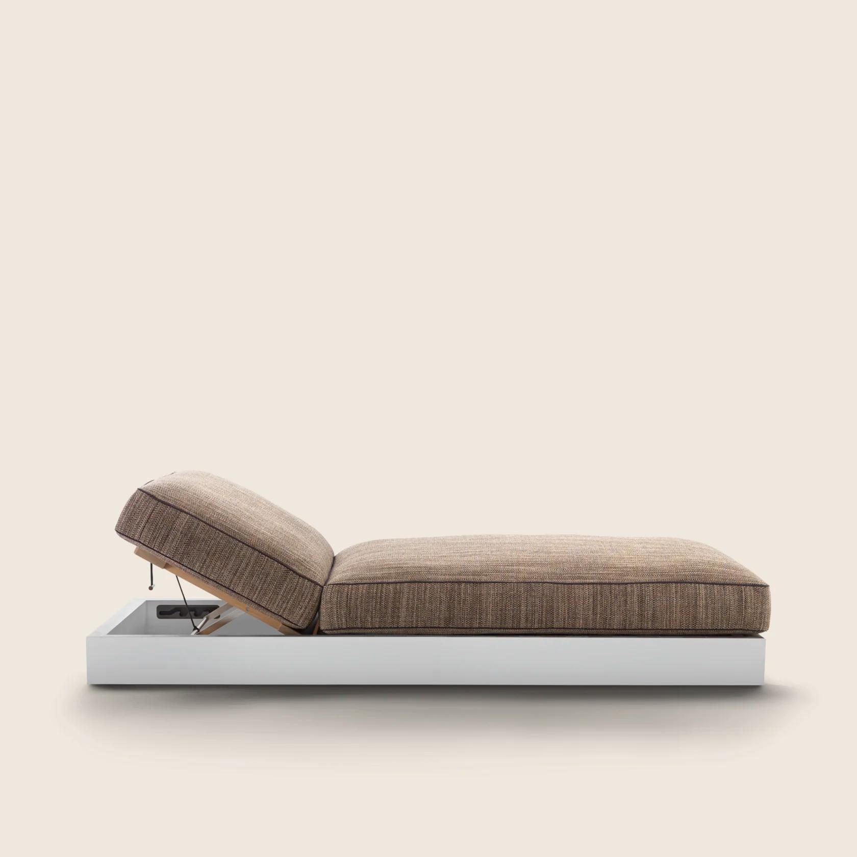 0285G8_FREEPORT_DAYBED_01.png