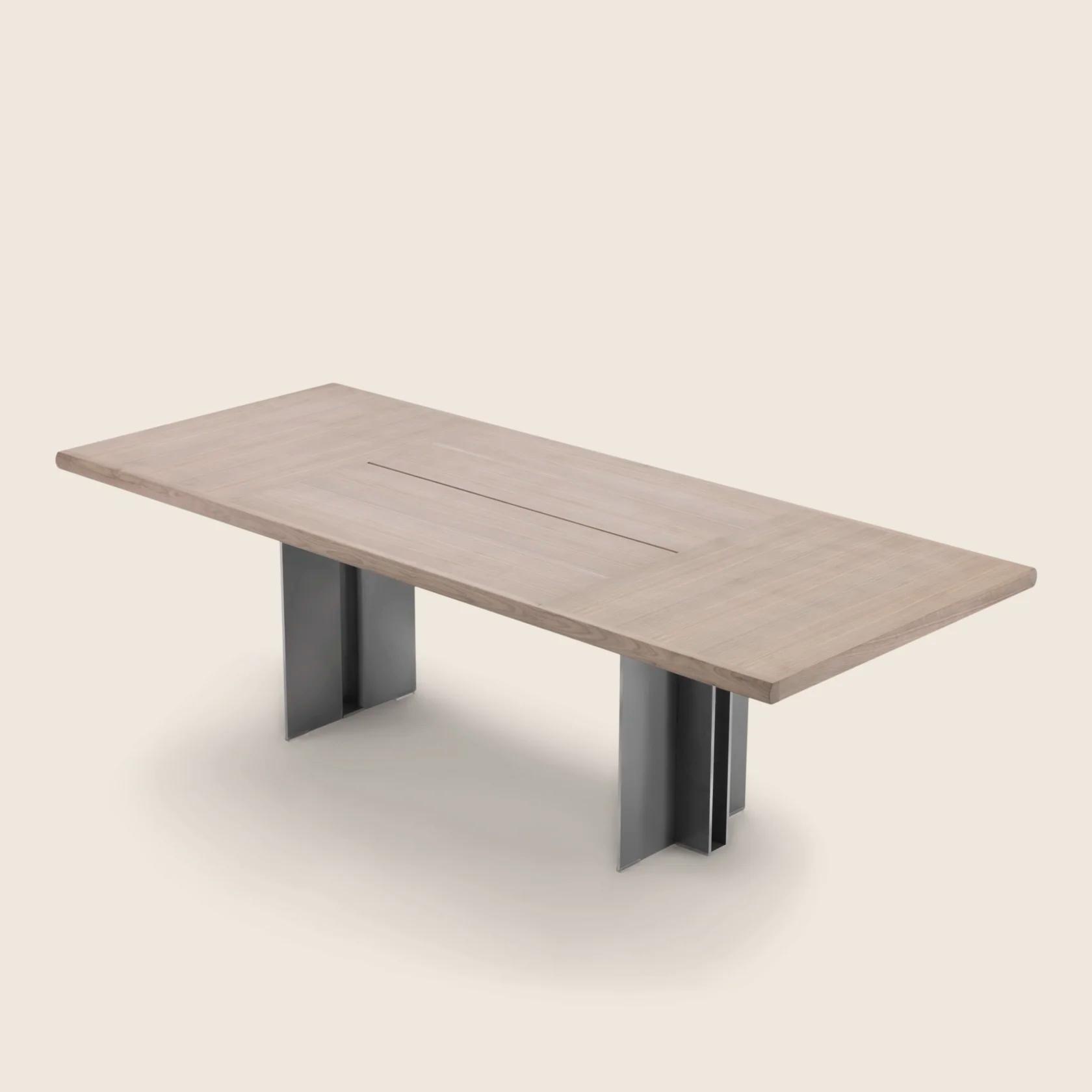 025280_SPELLO_TABLE_03.png