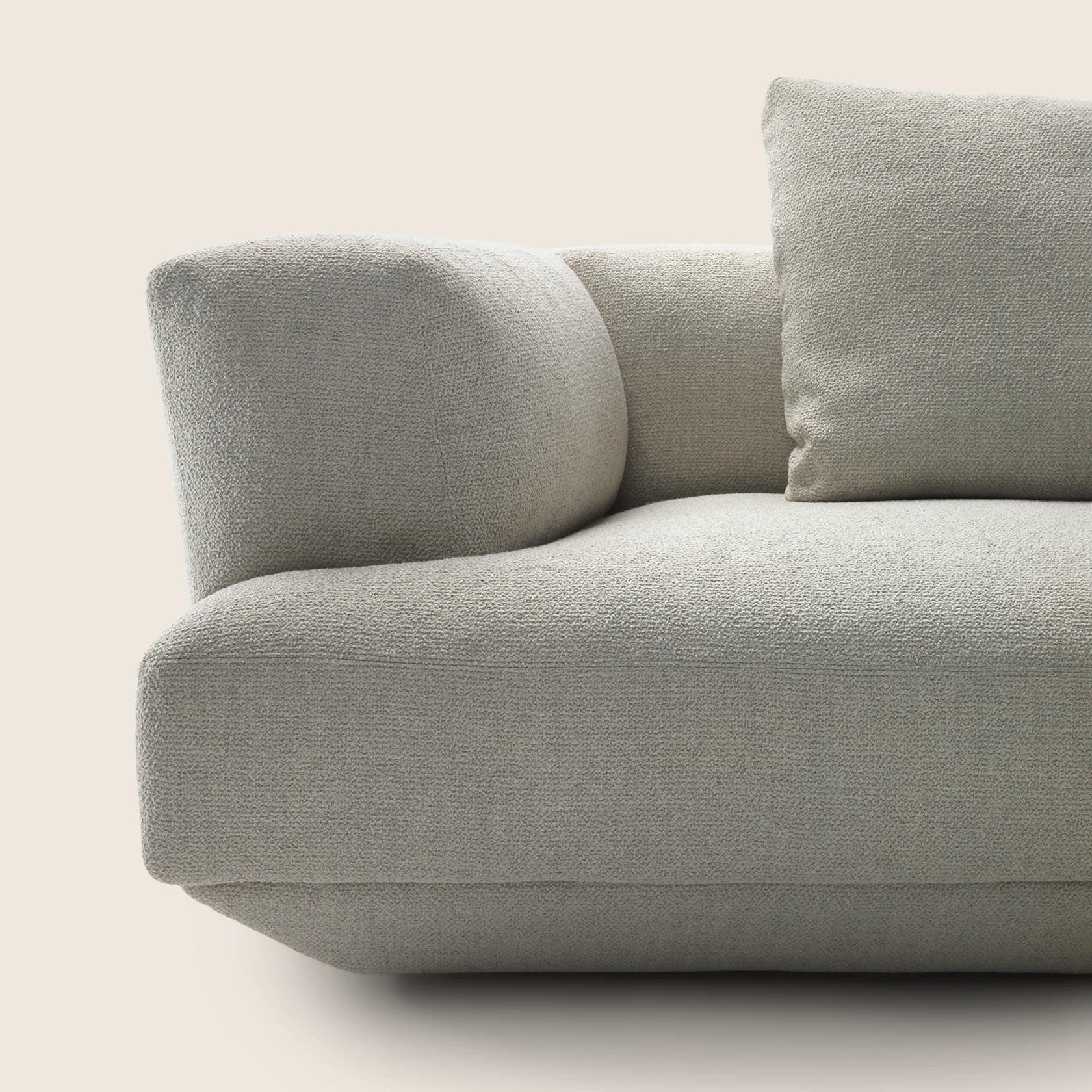 02D303_LOUNGESCAPE_STAND_ALONE_SOFA_DET_01_Q.png
