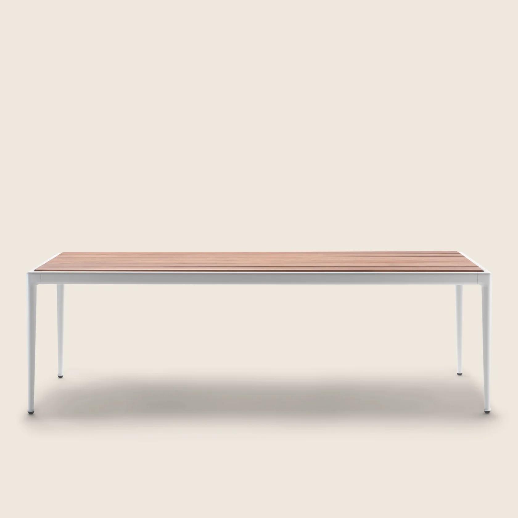 0283L0_PICO OUTDOOR_TABLE_05.png