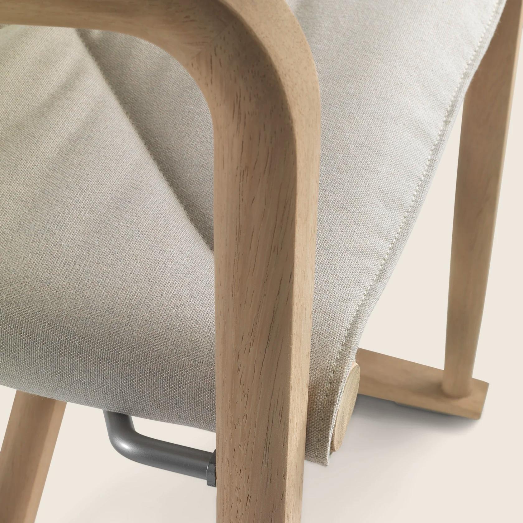 02C4B1_LUCHINO_OTD_CHAIR_DET_02_Q.png