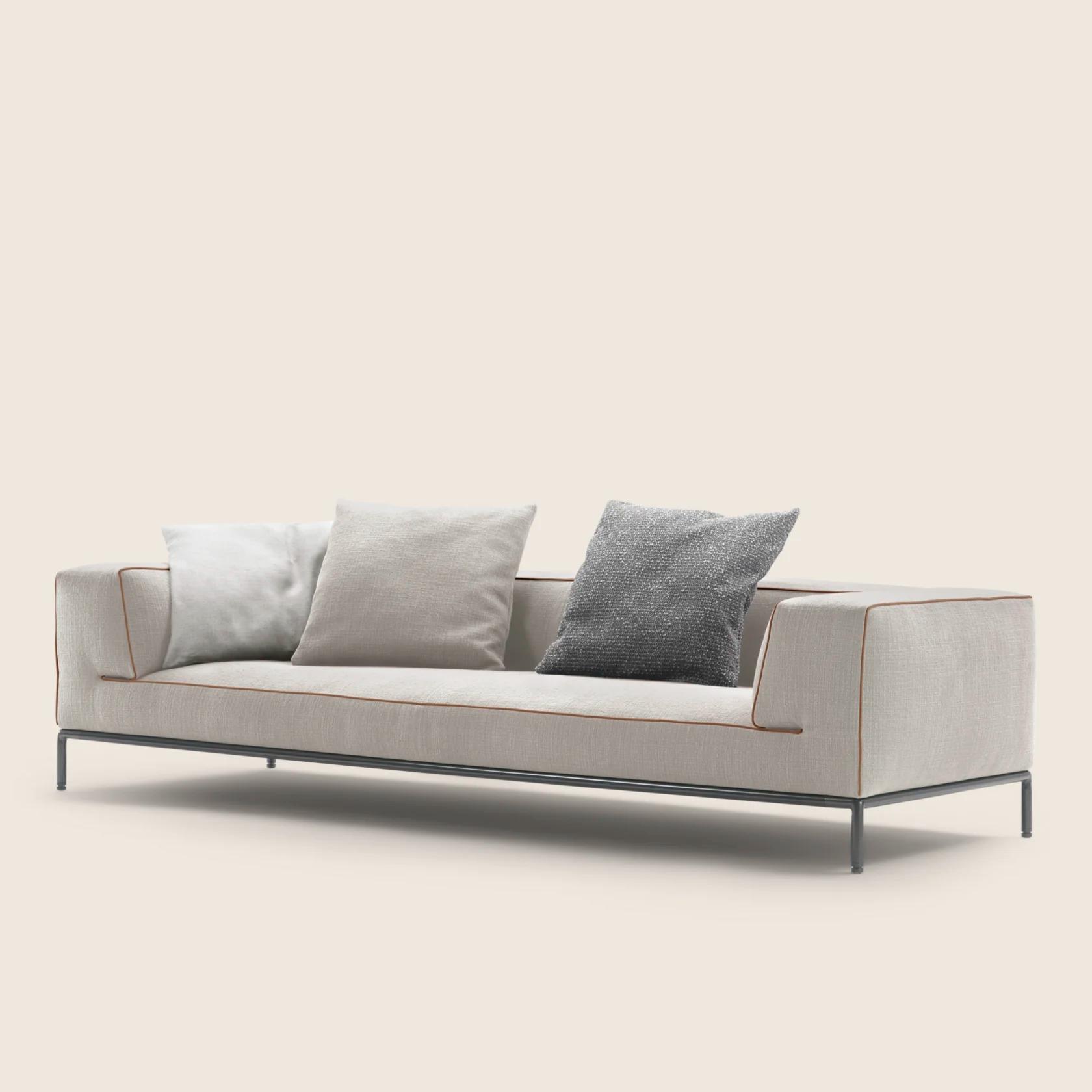 02A903_PERRY UP_STANDALONE_02.png