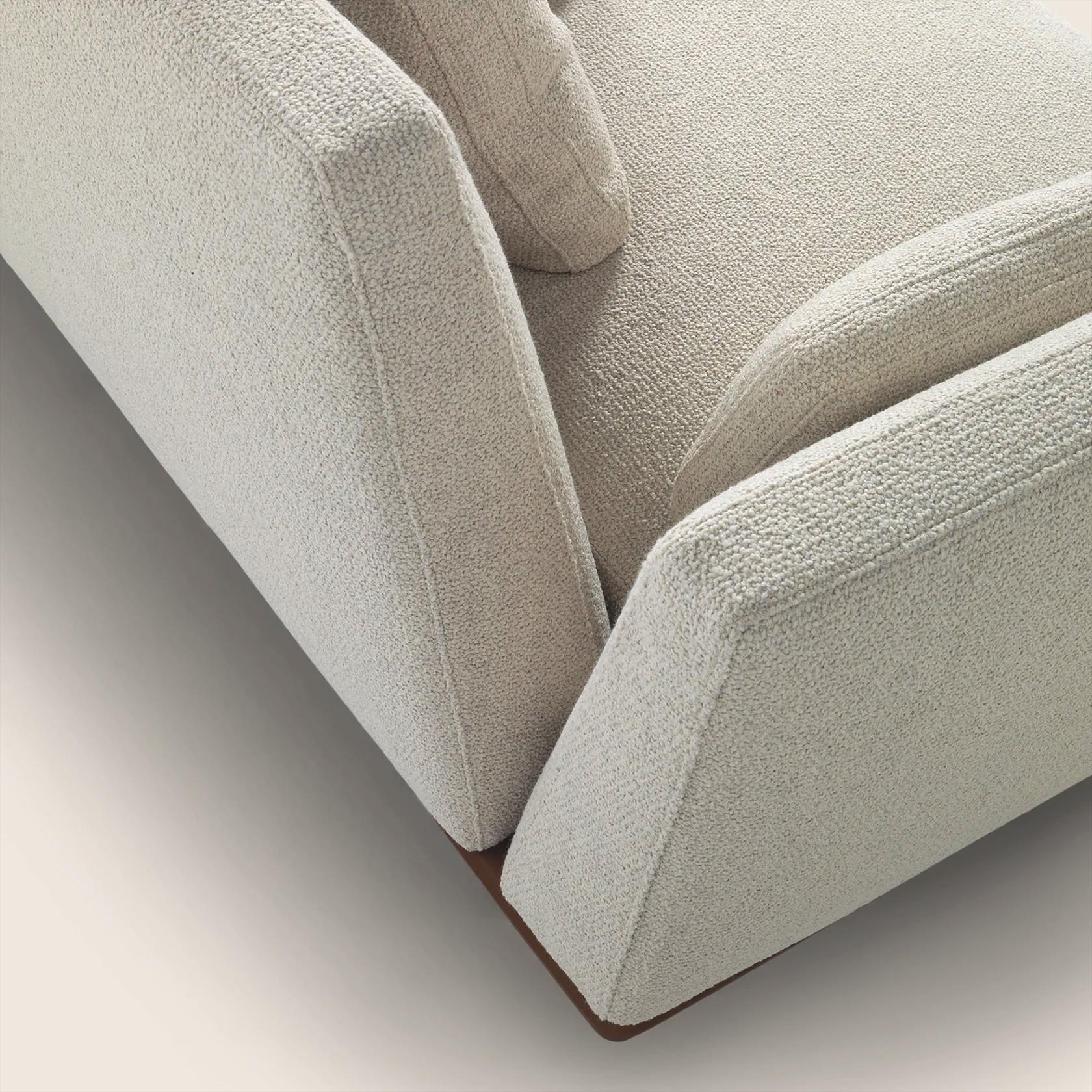 FLEXFORM_EVERGREEN_SOFA_2_Q.png