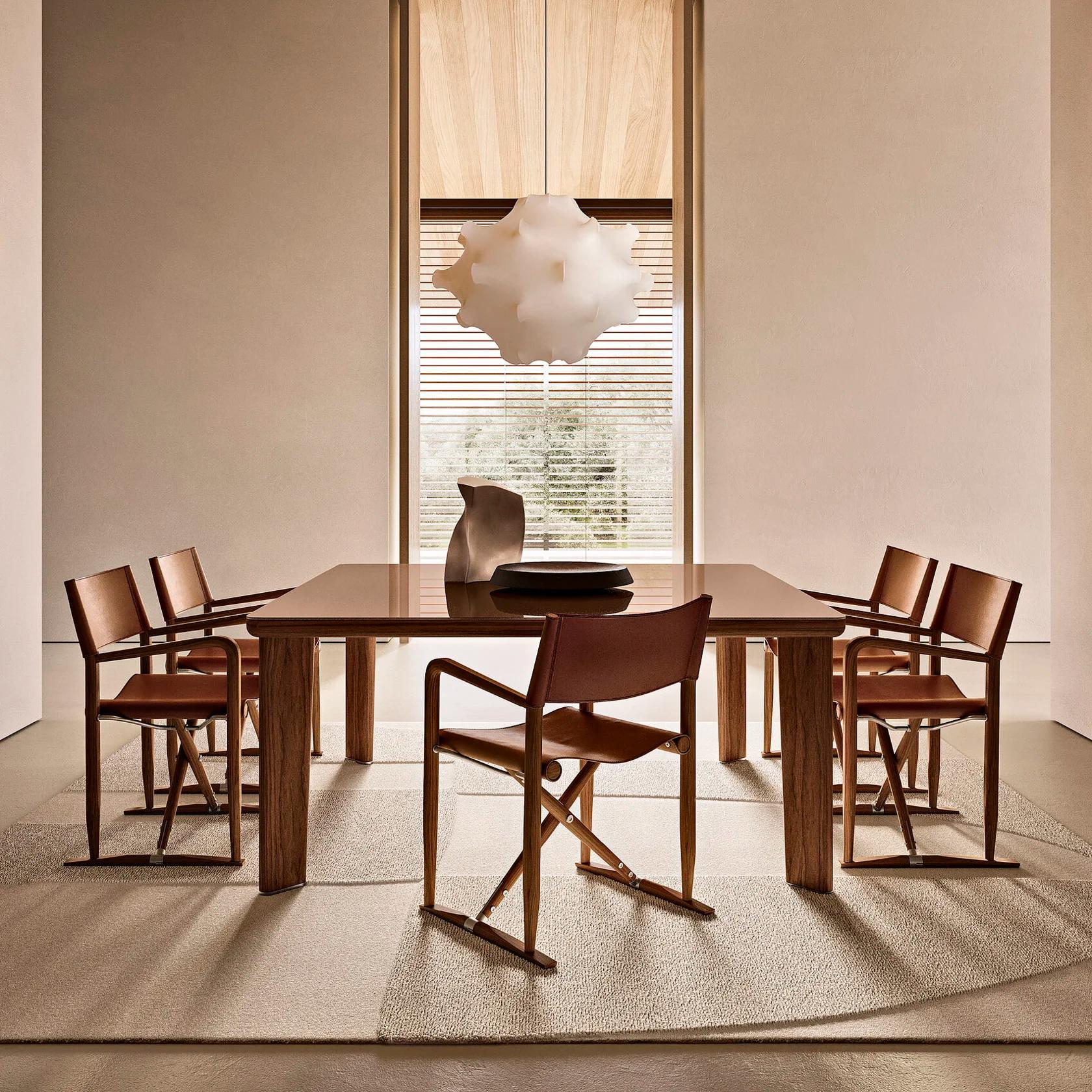 2C411_LUCHINO_CHAIR_SET_01.jpg