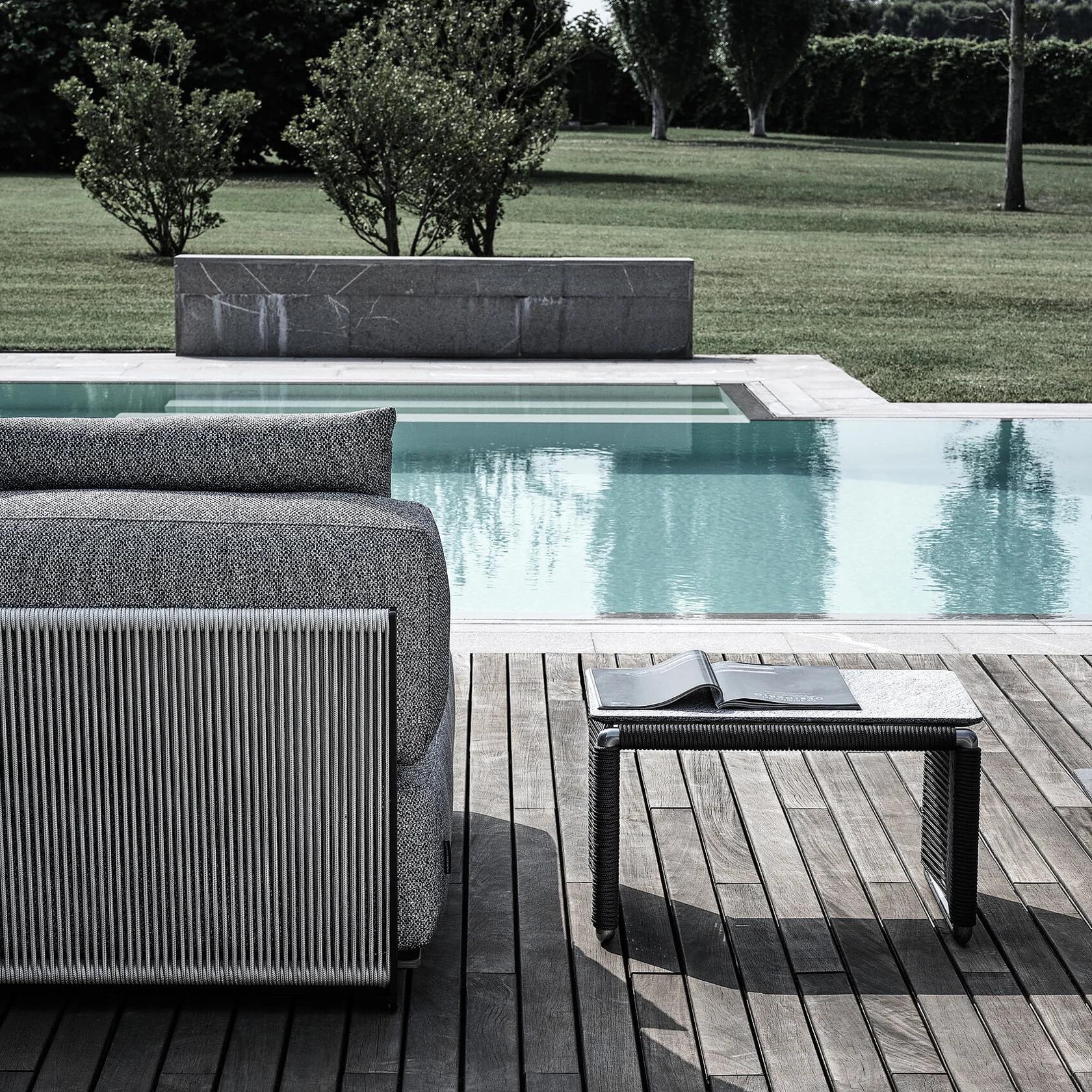 0223K0_TINDARI OUTDOOR_COFFEETABLE_SET_01_Q.jpg