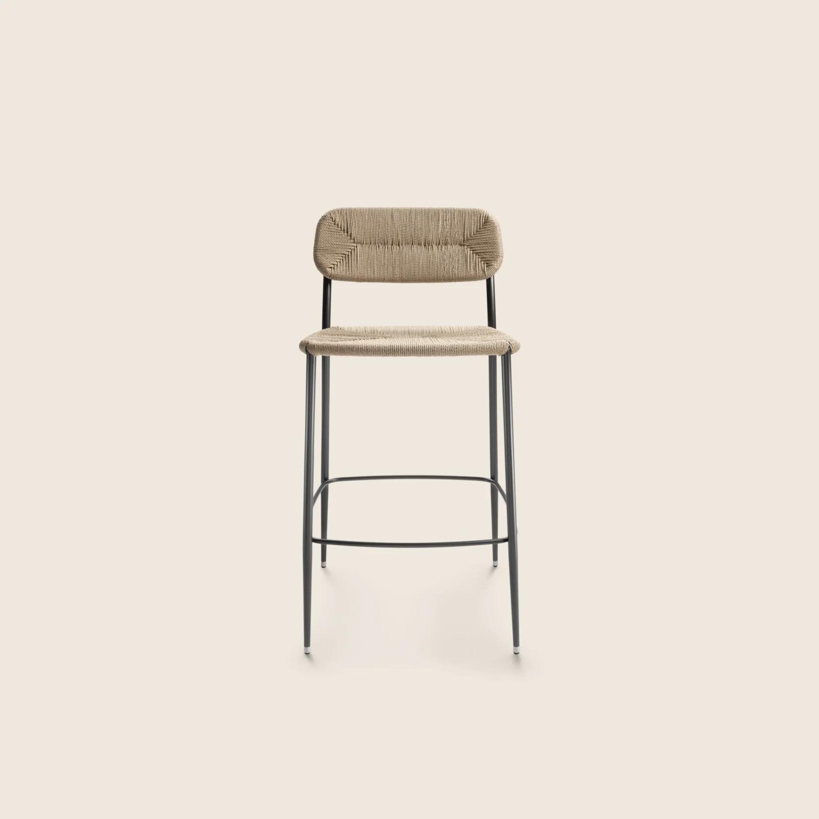 028150_FIRST STEPS_STOOL_02.png