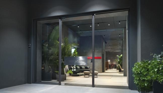 The entrance to the Meda showroom